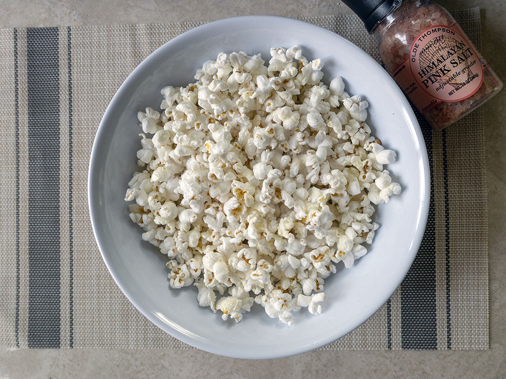 Hoosier Hill Farm Gourmet Original White Popcorn popped corn with Himalayan salt