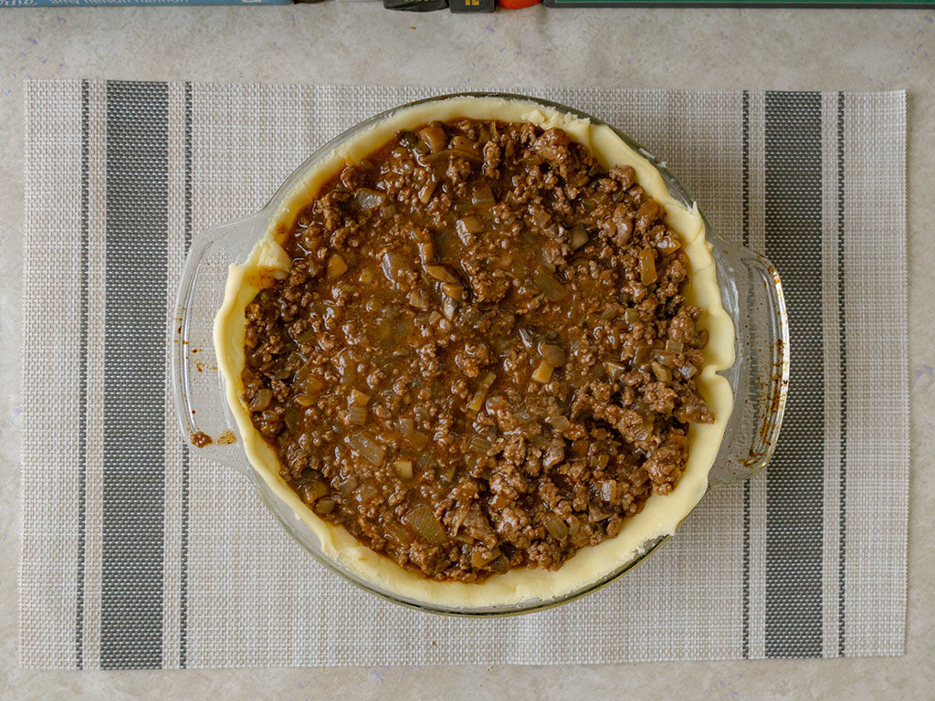 British beef and onion pie - add filing to pastry