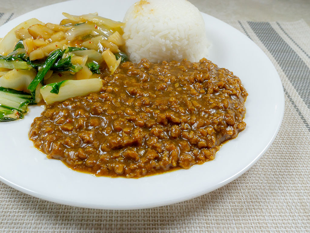 House Foods Kokomaru Curry with Gardein The Ultimate Beefless Ground close up