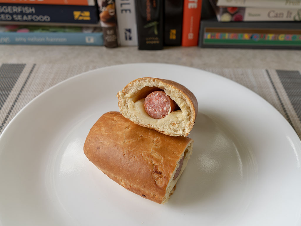 Benny's Bagel Dogs Polish Sausage cooked cross section
