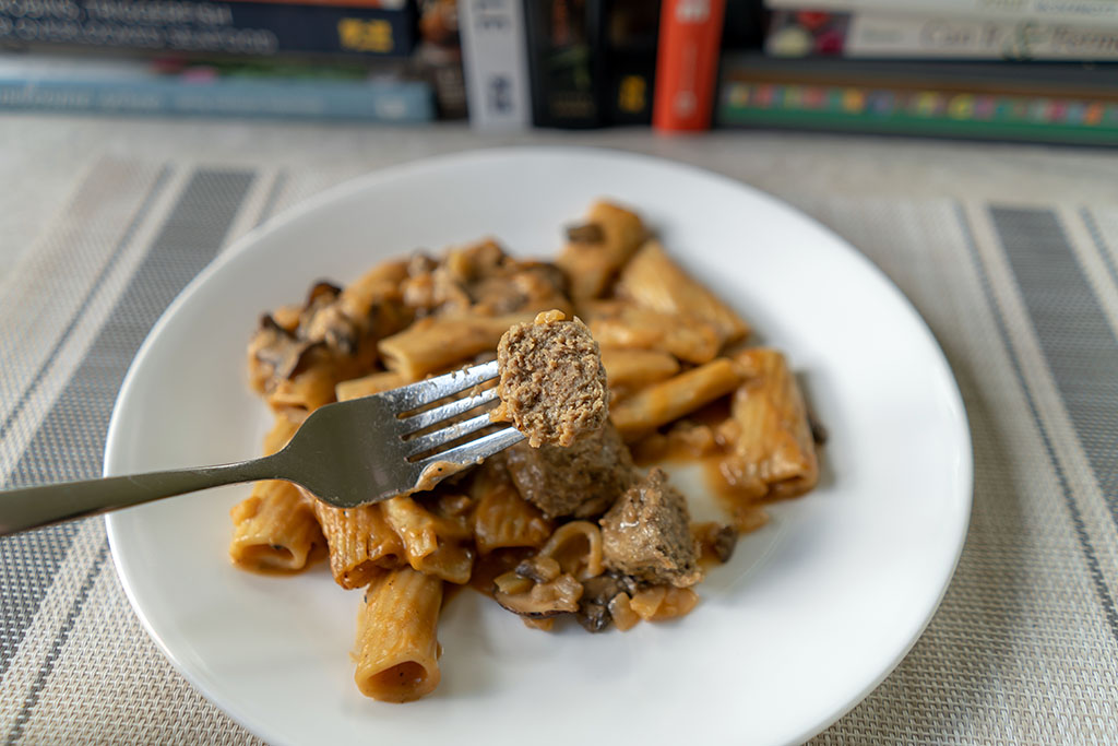 Three Bridges Rigatoni Meatballs And Mushroom Cream Sauce cooked meatball
