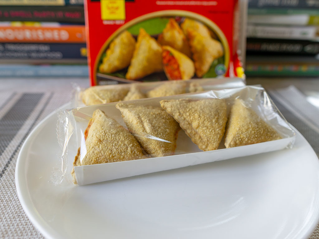 Tandoor Chef Tandoori Chicken Samosa - what's in the box