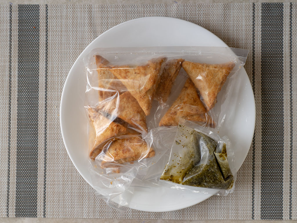 Sukhi's Chickpea Samosas whats in the box